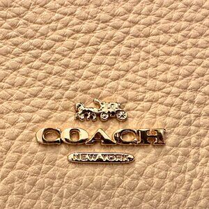 Coach Slim Trifold Wallet | Pebble Leather | Ivory / Light Saddle Multi (New)